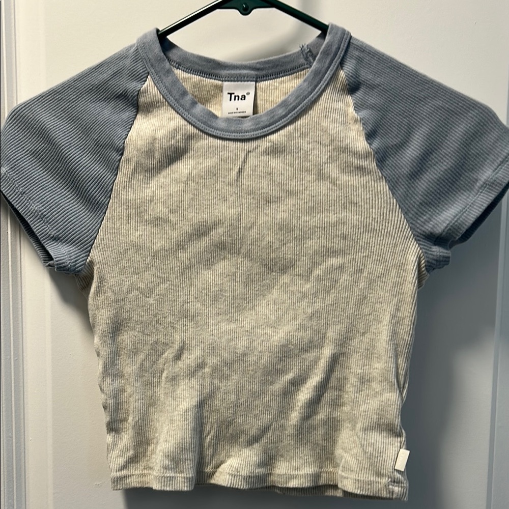 TNA cropped ribbed tshirt
